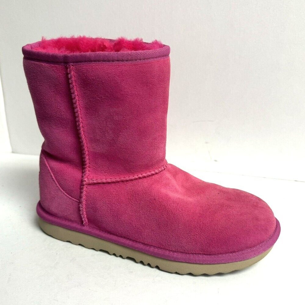 UGG Kids Classic II Boot Pink Size 5 M Big Kid